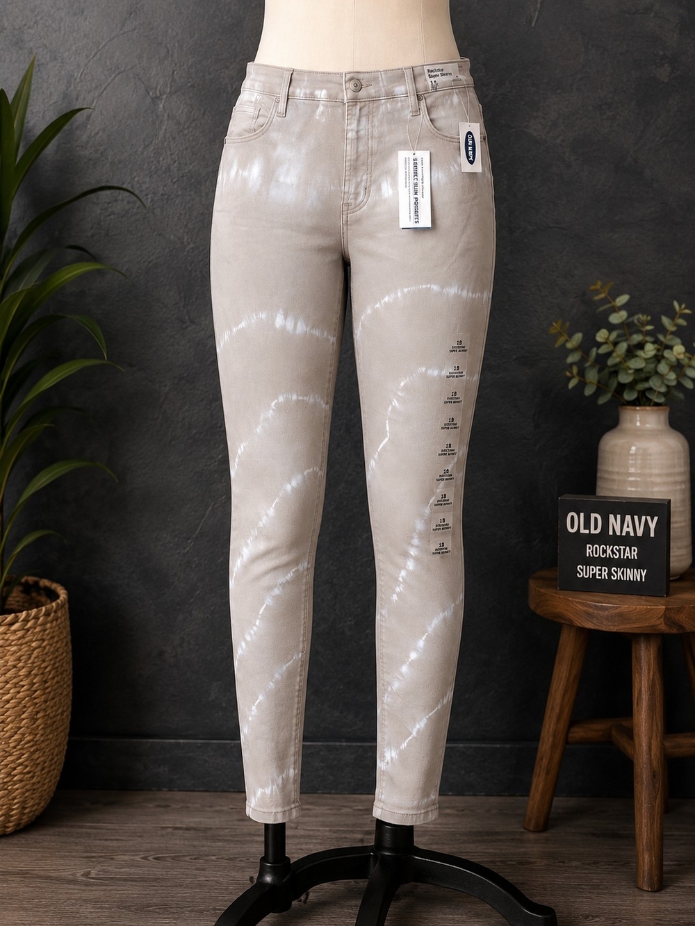 NWT Old Navy Rockstar Super Skinny Tie Dye Jeans 18